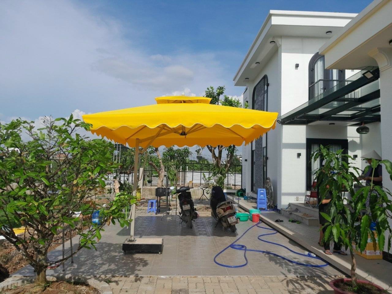 Dù Lệch Tâm Vuông – 1 Giải Pháp Che Nắng Mưa Sang Trọng & Hiện Đại